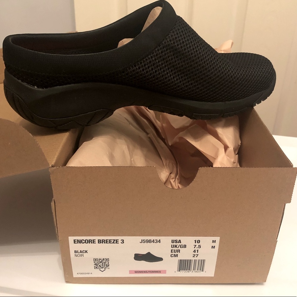 New in Box Encore Breeze 3 Merrell wm so 10m